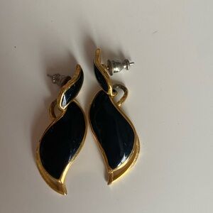 Vintage 1980’s pierced earrings